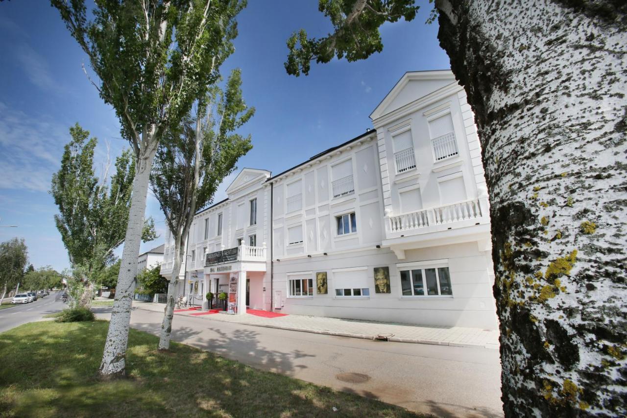 ניוסדיל אם סי 25H Spa-Residenz Pools In & Out, Private Garden & Beach מראה חיצוני תמונה